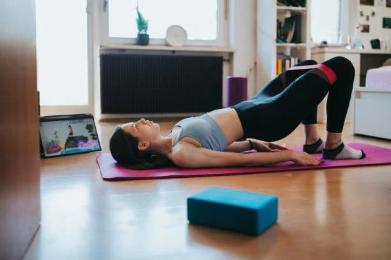 10 minuten durende weerstandsbandoefeningen – FitBeast